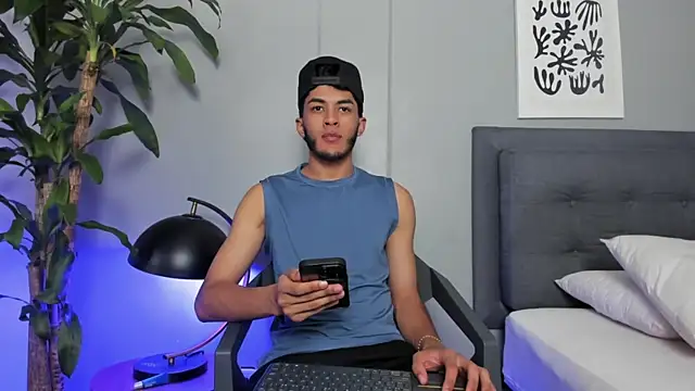 Tylerffoxx online show from 04-14-26, 08:47