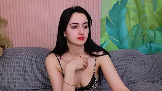 Elizabeth Meyer online show from 04-18-26, 05:32