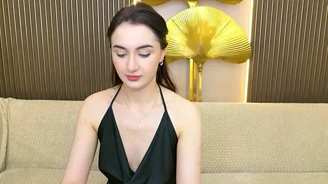 Snapshot of Elizabeth_Meyer chatting on 06-17-26, 05:51 Elizabeth Meyer online show from 06-17-26, 05:51