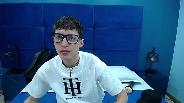 Jheampiiero online show from 09-11-25, 01:44