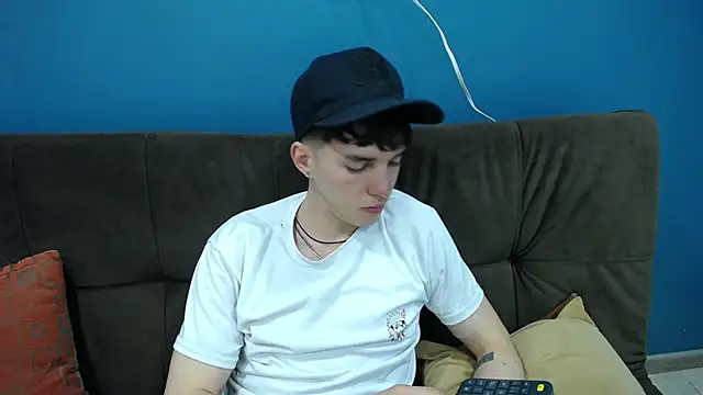 Jheampiiero online show from 11-13-25, 03:27