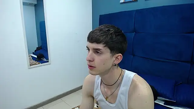 Jheampiiero online show from 10-18-25, 01:24