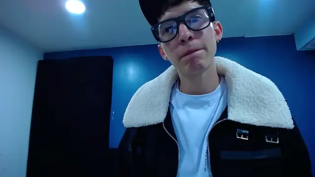 Jheampiiero online show from 10-24-25, 01:43