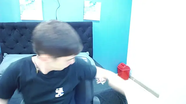 Jheampiiero online show from 10-28-25, 01:21