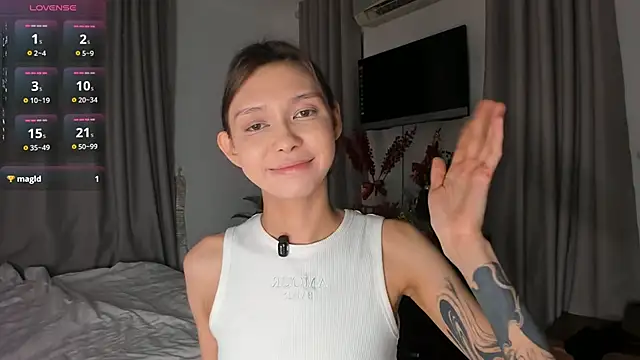 Amy Loveme online show from 12-21-25, 11:27