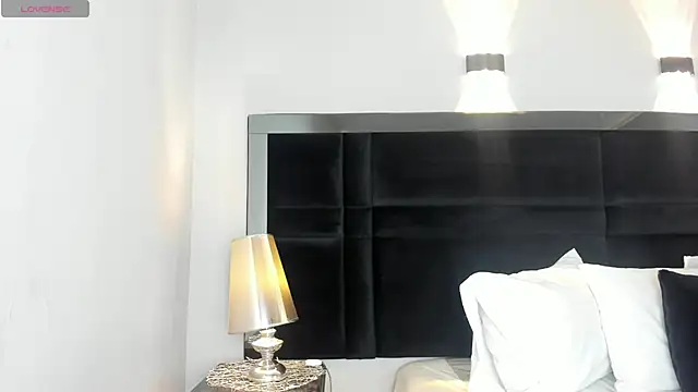 CarolineLee  online show from 03-19-26, 10:32