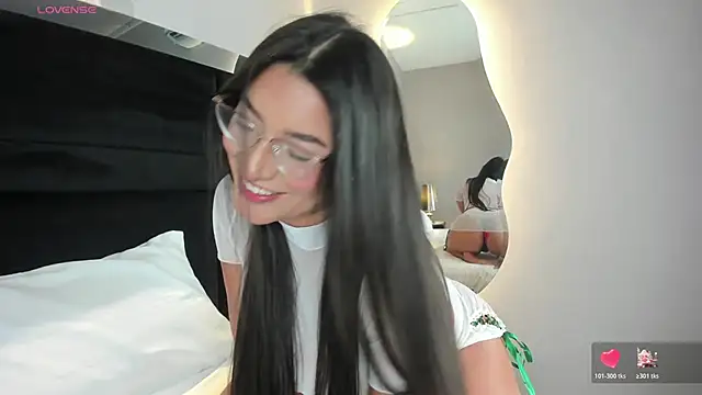 CarolineLee  online show from 03-17-26, 11:19