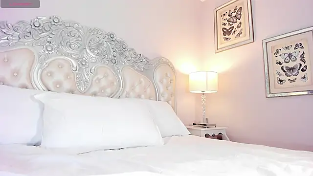 CarolineLee  online show from 11-19-25, 11:05