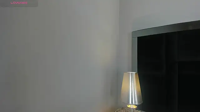 CarolineLee  online show from 03-26-26, 10:40