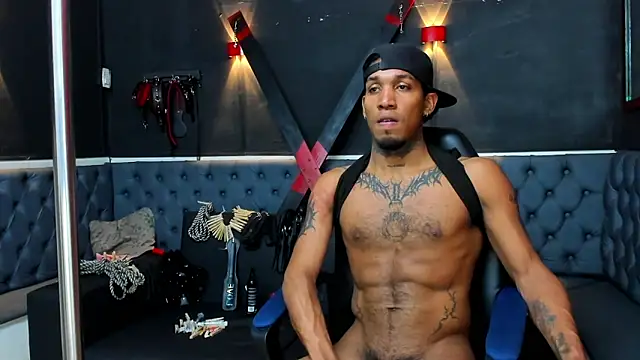 Snapshot of DIEGO_WICKED chatting on 10-15-25, 04:00 DIEGO WICKED online show from 10-15-25, 04:00