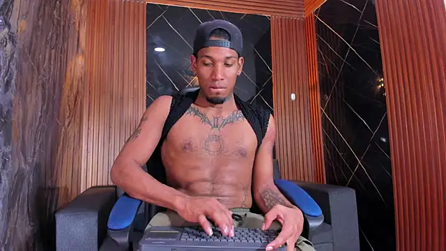 Snapshot of DIEGO_WICKED chatting on 09-20-25, 07:30 DIEGO WICKED online show from 09-20-25, 07:30