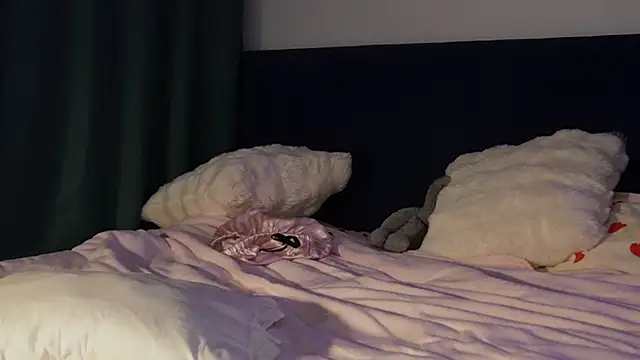 cuteleraay online show from 02-06-26, 09:55