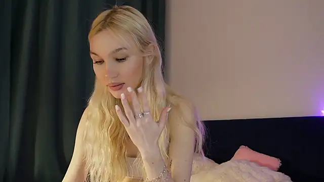 cuteleraay online show from 02-22-26, 08:54