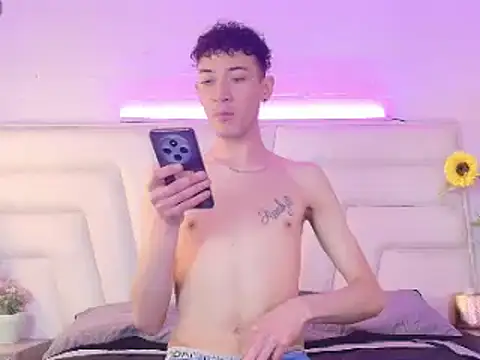 Ashton Myers online show from 11-05-25, 07:50