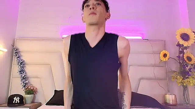 Ashton Myers online show from 10-29-25, 07:46