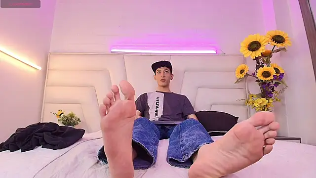 Ashton Myers online show from 10-04-25, 08:32