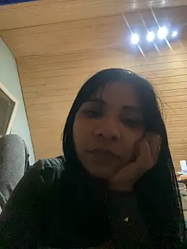 Laura-angeel online show from 10-04-25, 08:43