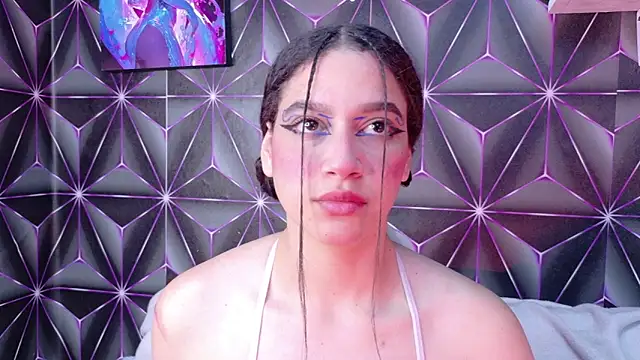 Megan Luxe online show from 10-03-25, 06:37