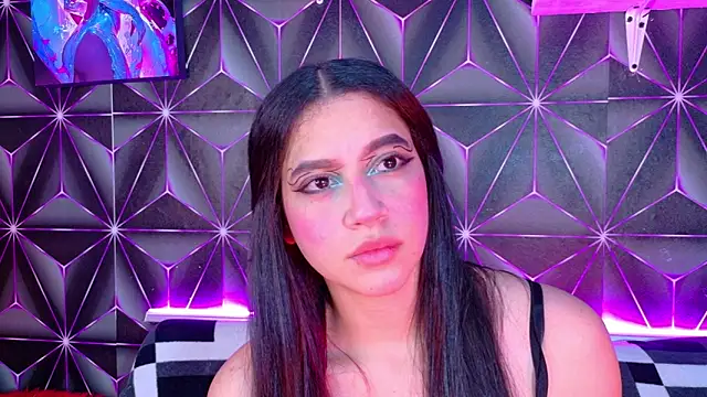 Megan Luxe online show from 09-23-25, 04:19