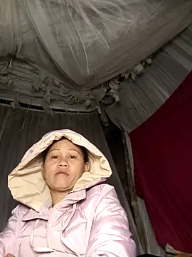 MaiHoa69 online show from 11-21-25, 07:24