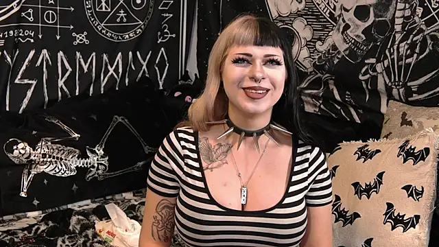Paige Turner online show from 05-29-26, 02:17
