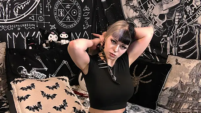 Paige Turner online show from 03-25-26, 09:03