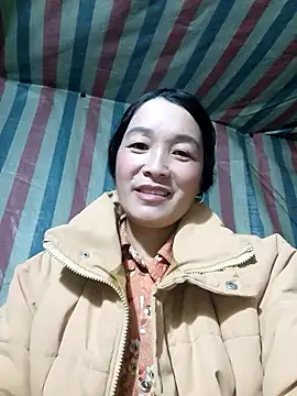 Snapshot of Bliss_rose chatting on 11-06-25, 03:21 Bliss rose online show from 11-06-25, 03:21