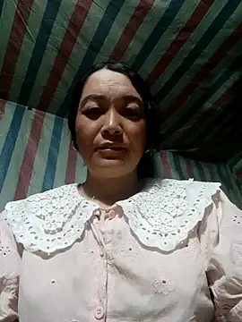 Snapshot of Bliss_rose chatting on 09-18-25, 11:19 Bliss rose online show from 09-18-25, 11:19