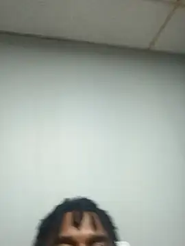 Snapshot of Longthickdick33 chatting on 10-26-25, 02:28 Longthickdick33 online show from 10-26-25, 02:28