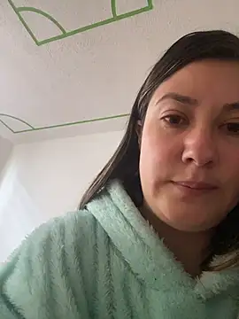 Snapshot of Abby-LS chatting on 12-17-25, 01:05 Abby-LS online show from 12-17-25, 01:05