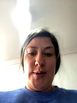 Snapshot of Abby-LS chatting on 11-07-25, 01:37 Abby-LS online show from 11-07-25, 01:37