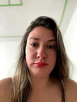 Snapshot of Abby-LS chatting on 11-11-25, 02:01 Abby-LS online show from 11-11-25, 02:01