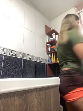 Snapshot of Abby-LS chatting on 12-18-25, 02:10 Abby-LS online show from 12-18-25, 02:10