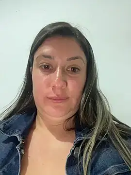 Snapshot of Abby-LS chatting on 12-14-25, 11:21 Abby-LS online show from 12-14-25, 11:21