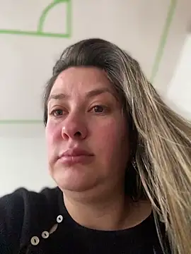 Snapshot of Abby-LS chatting on 11-28-25, 07:03 Abby-LS online show from 11-28-25, 07:03