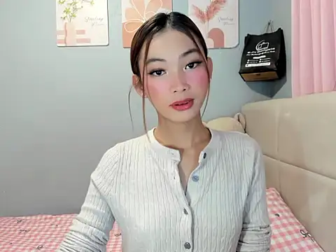 Snapshot of Anne_the_virgin chatting on 04-08-26, 03:52 Anne the virgin online show from 04-08-26, 03:52