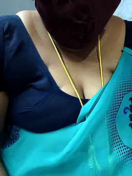 Snapshot of TAMIL_ELAKKIYA chatting on 02-27-26, 04:40 TAMIL ELAKKIYA online show from 02-27-26, 04:40