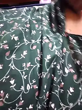 Snapshot of TAMIL_ELAKKIYA chatting on 02-04-26, 12:22 TAMIL ELAKKIYA online show from 02-04-26, 12:22