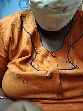 Snapshot of TAMIL_ELAKKIYA chatting on 02-09-26, 06:11 TAMIL ELAKKIYA online show from 02-09-26, 06:11