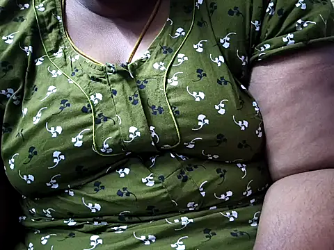 Snapshot of TAMIL_ELAKKIYA chatting on 02-01-26, 10:41 TAMIL ELAKKIYA online show from 02-01-26, 10:41