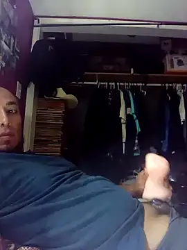 Snapshot of Mac15151 chatting on 07-04-26, 04:55 Mac15151 online show from 07-04-26, 04:55