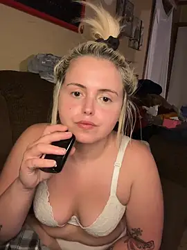 JuicyExxxperience online show from 04-18-26, 07:07