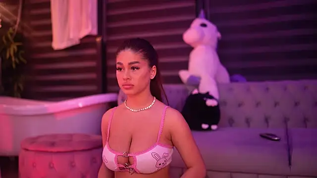 BellaNoirre online show from 11-30-25, 06:52