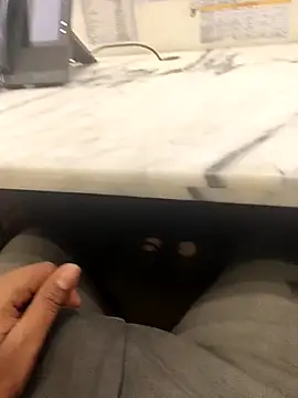 hotboy43339 online show from 02-25-26, 02:45