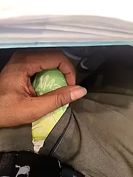 hotboy43339 online show from 12-22-25, 08:47