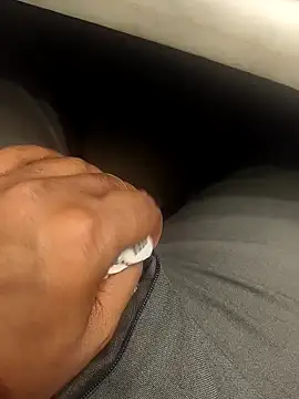 hotboy43339 online show from 02-11-26, 08:58