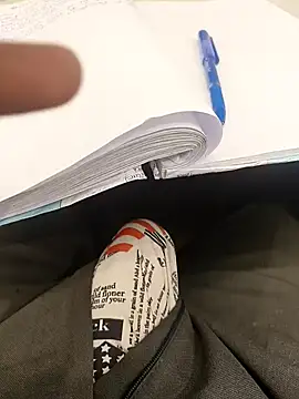 hotboy43339 online show from 10-28-25, 09:41