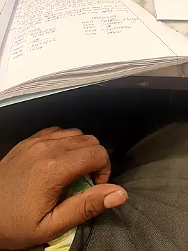 hotboy43339 online show from 03-05-26, 02:41