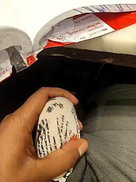 hotboy43339 online show from 10-24-25, 03:27