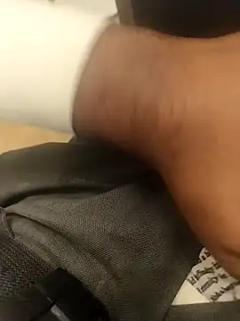 hotboy43339 online show from 02-12-26, 09:20